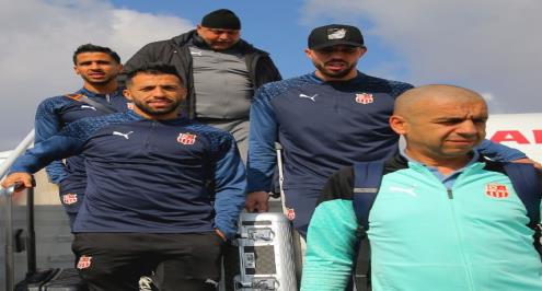 دوري أبطال أفريقيا.. بعثة شباب بلوزداد تصل القاهرة استعدادًا لمواجهة الأهلي